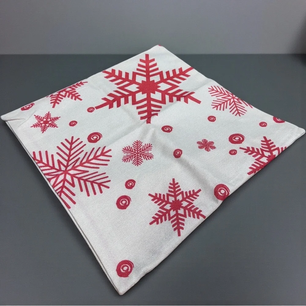 Christmas Pillow Covers 18x18 Set of 2 White Red Snowflake Tree Decor NWOT